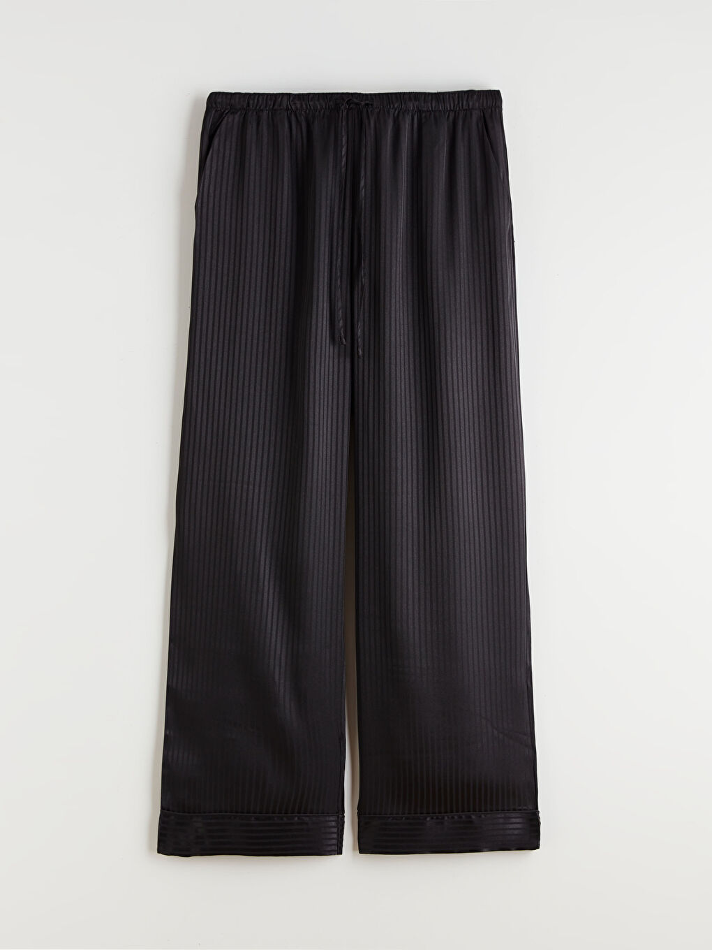 Siyah Gömlek Yaka Çizgili Saten Kadın Pijama Takımı-7