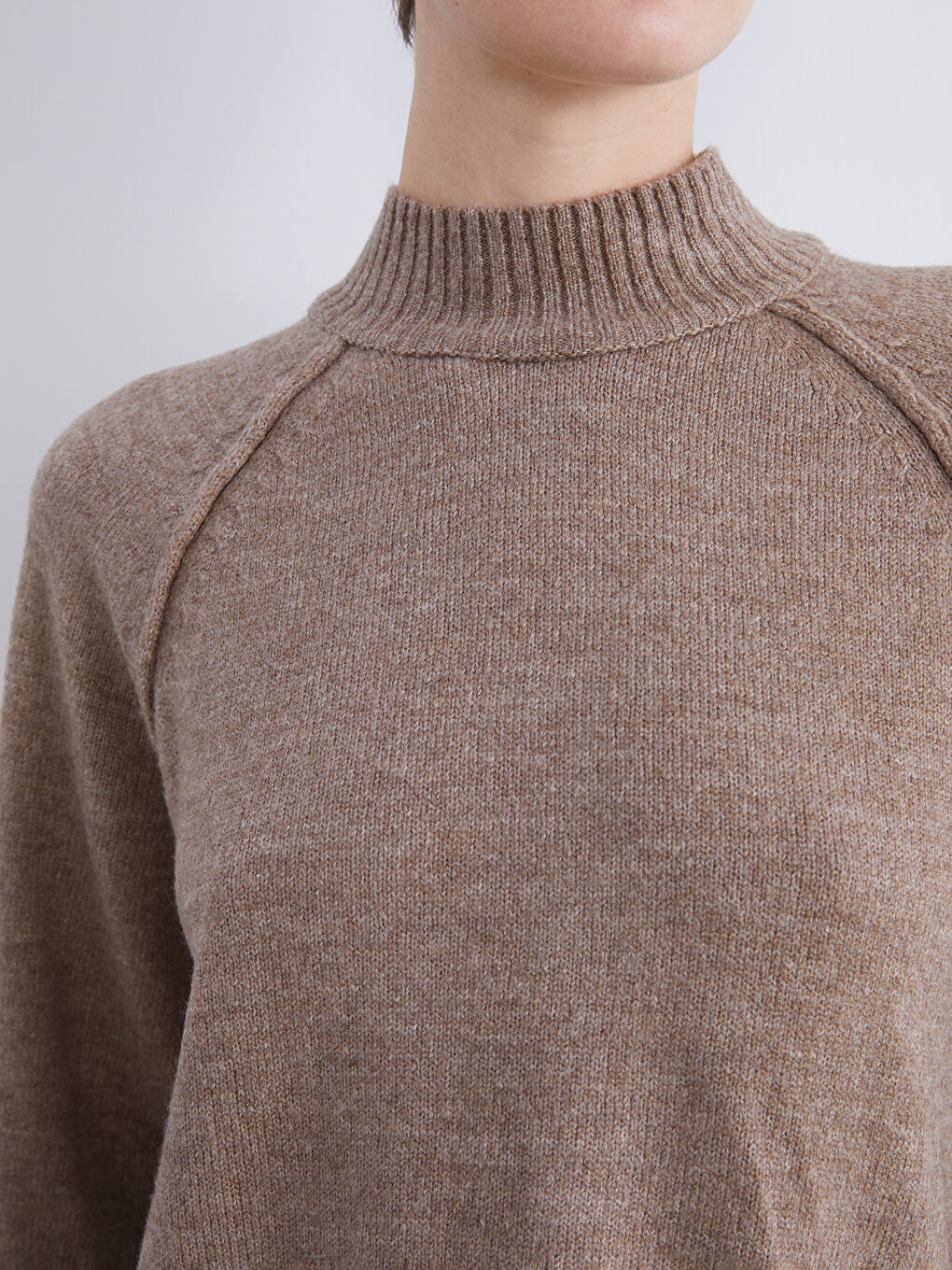 Kahverengi Yarım Balıkçı Yaka Kadın Triko Kazak-2