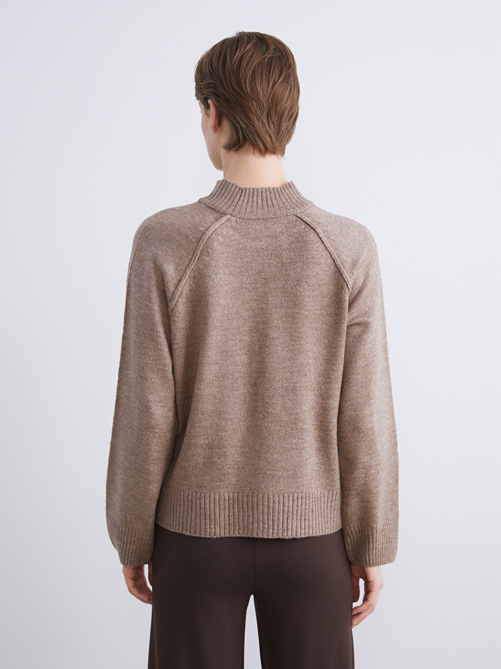 Kahverengi Yarım Balıkçı Yaka Kadın Triko Kazak-3