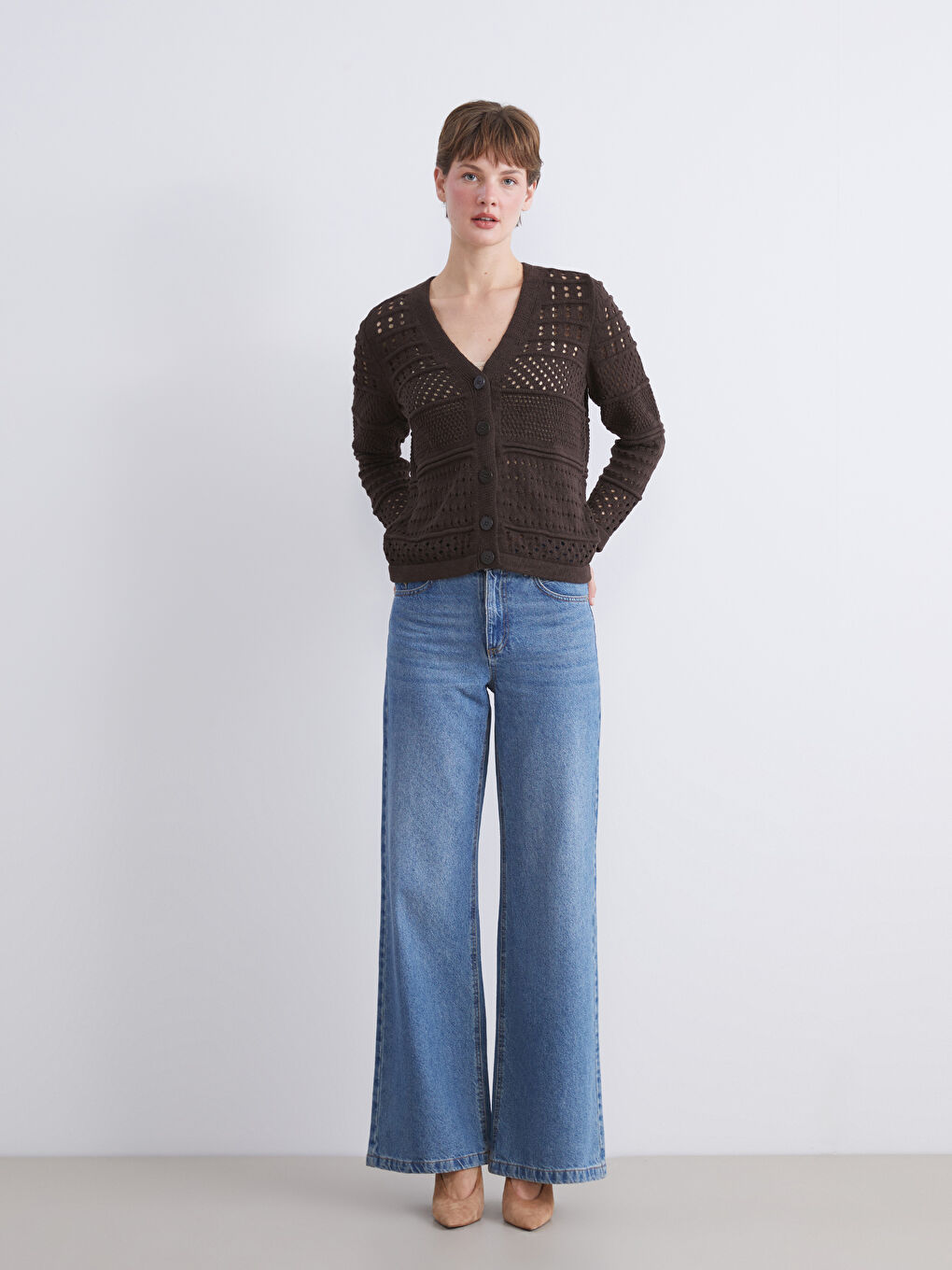 Kahverengi V Yaka Ajurlu Kadın Triko Hırka-1