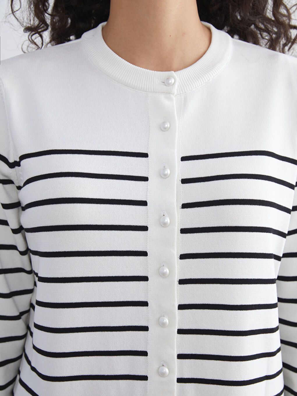 Siyah Bisiklet Yaka Çizgili Kadın Triko Hırka-2