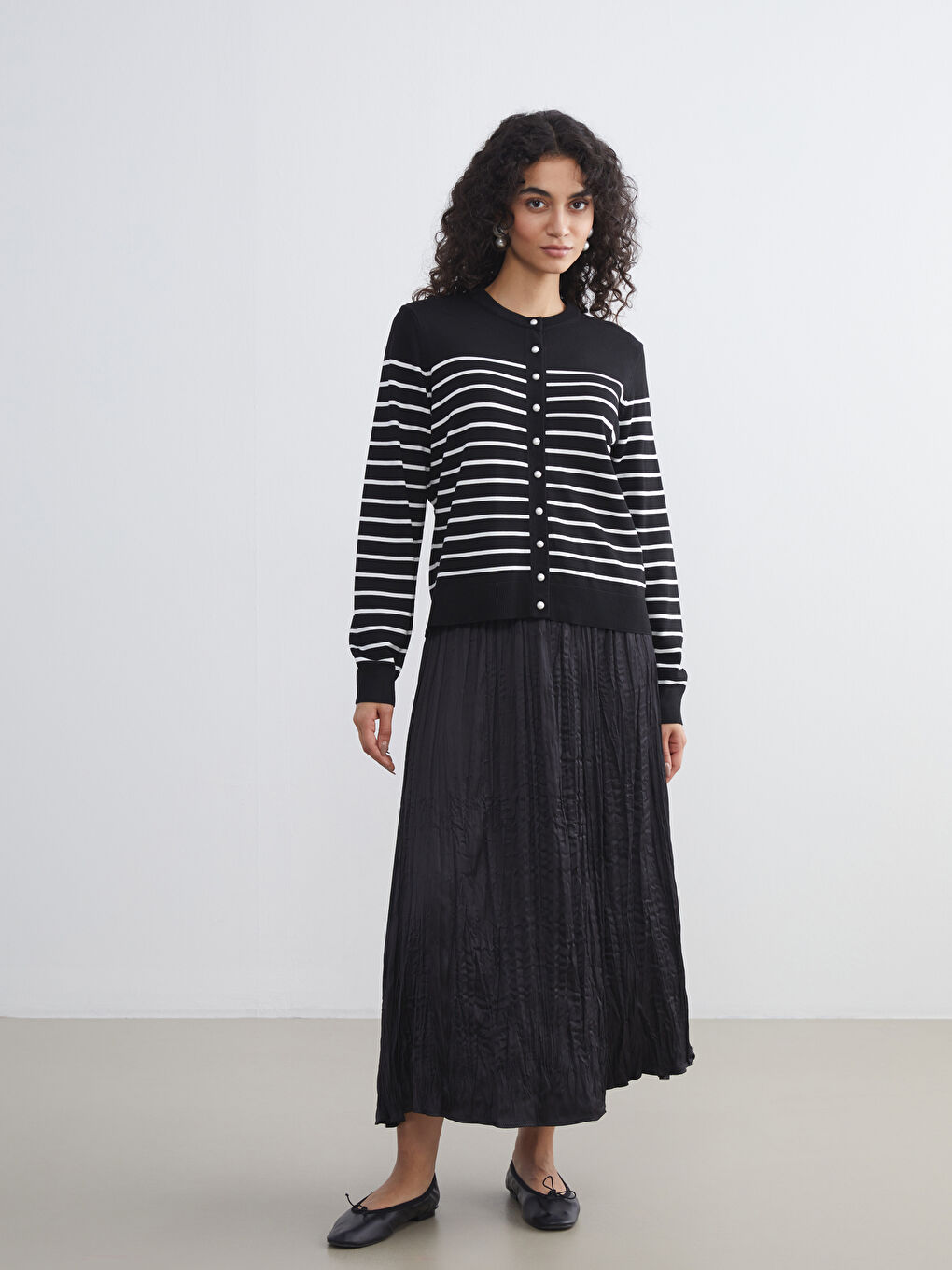 كارديجان تريكو مخطط بياقة دائرية للسيدات LCW Modest-1