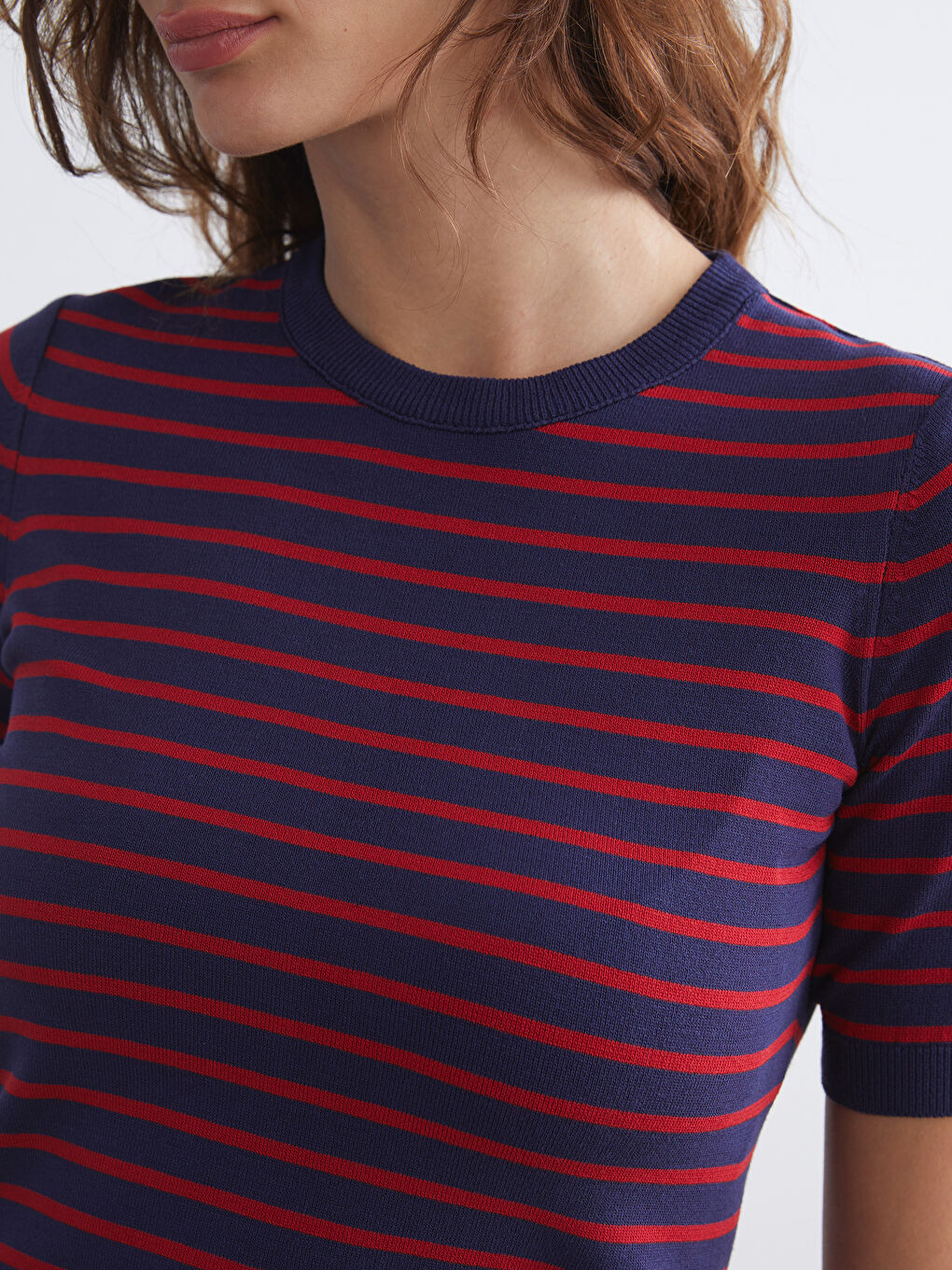 Crew Neck Striped Women's Knitwear Sweater-2