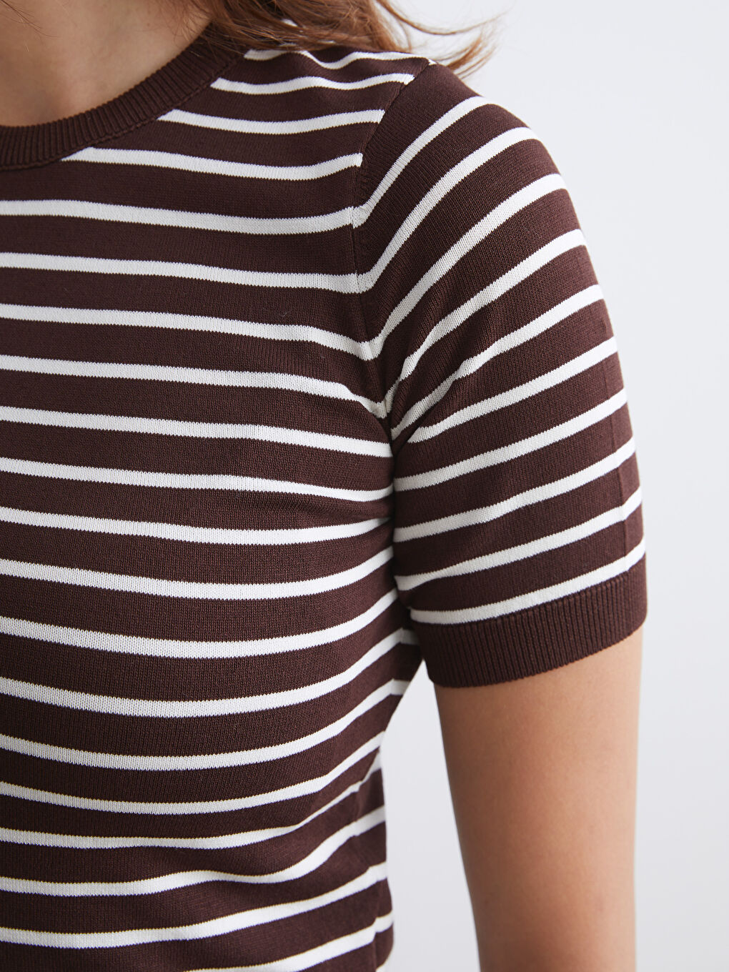 Crew Neck Striped Women's Knitwear Sweater-2