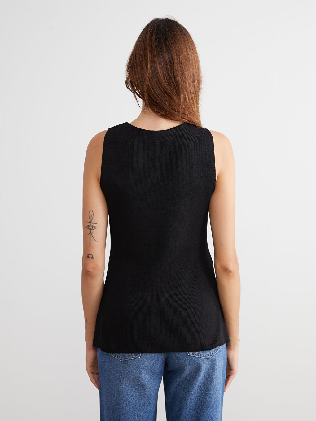 Siyah Bisiklet Yaka Kadın Triko Yelek-3