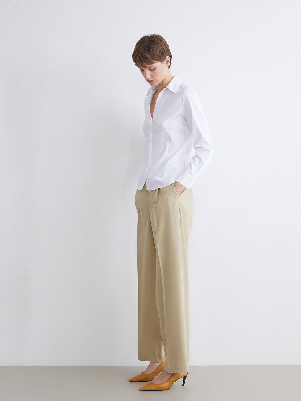 LCWAIKIKI Classic Poplin Women's Shirt -W5FG24Z8-Q6K