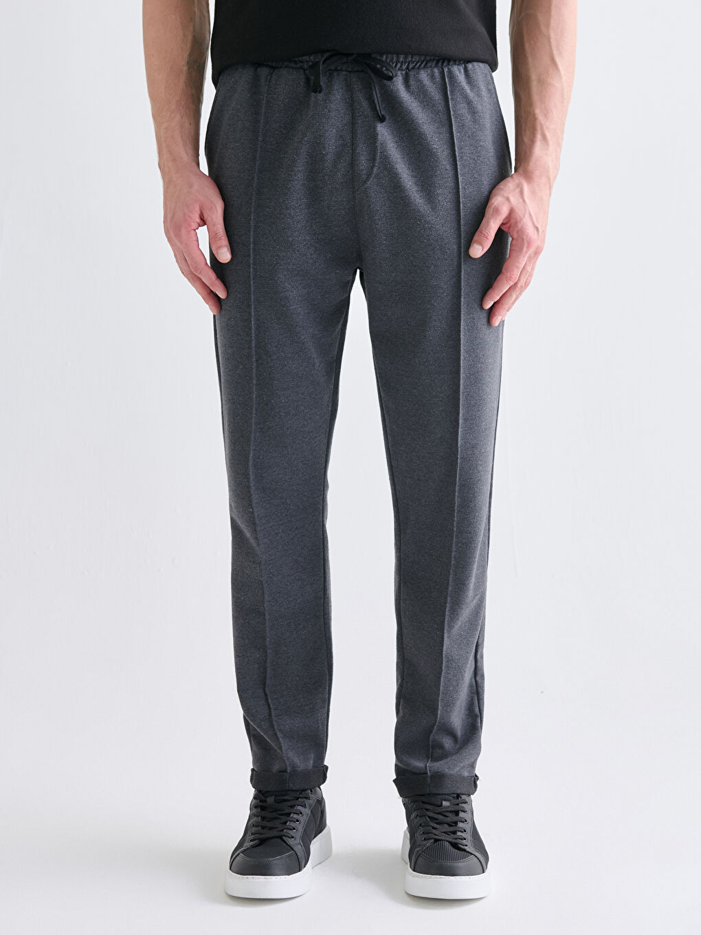 Siyah Standart Kalıp Erkek Jogger Eşofman Altı-3