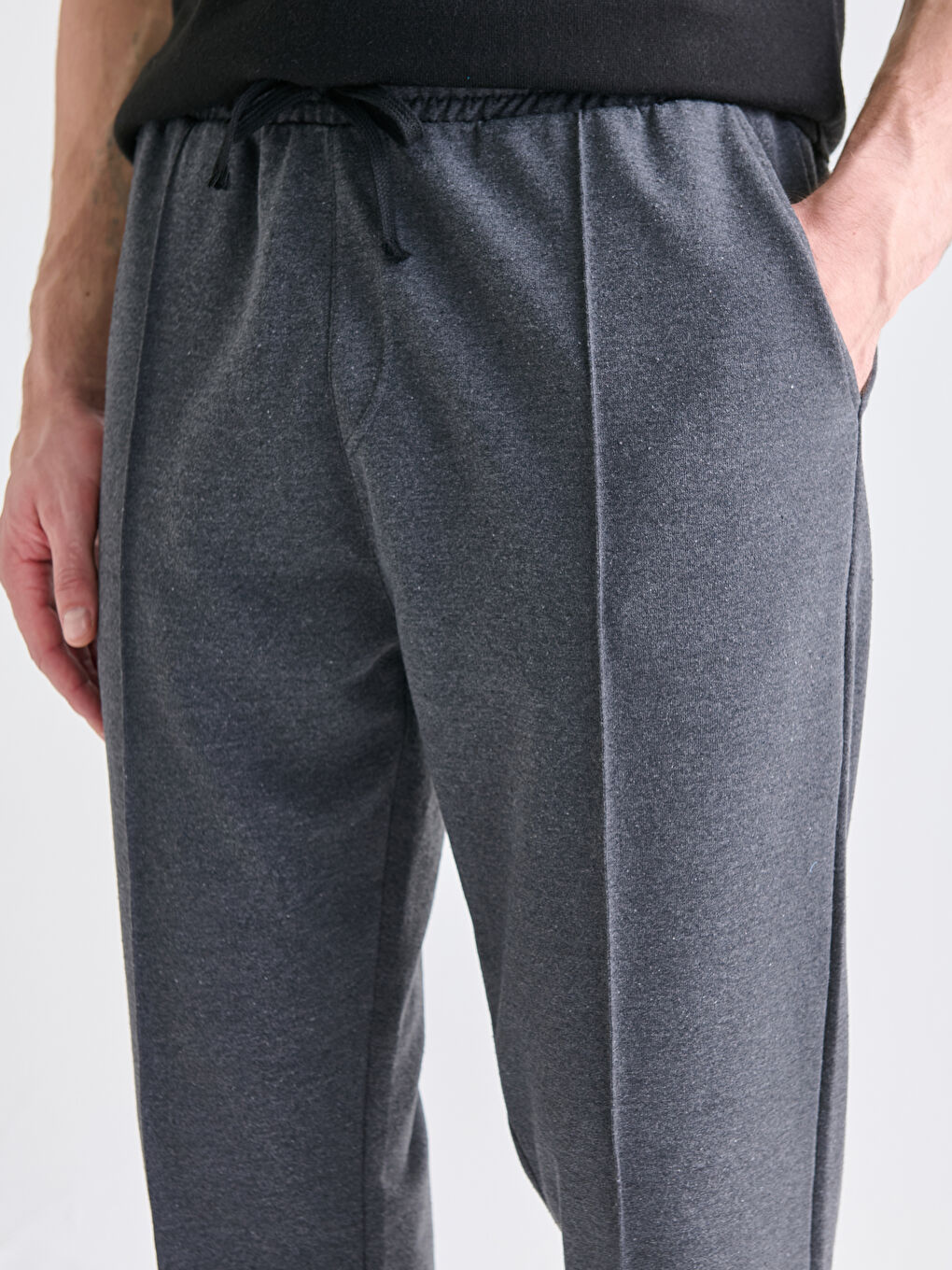 Siyah Standart Kalıp Erkek Jogger Eşofman Altı-5