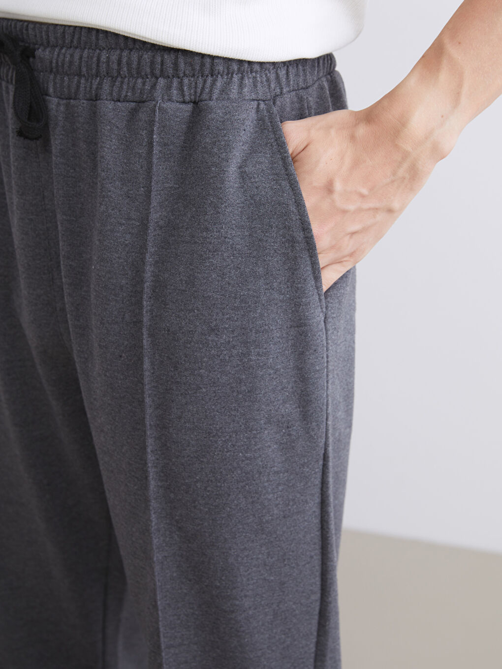 Standard Fit Men's Jogger Sweatpants-2