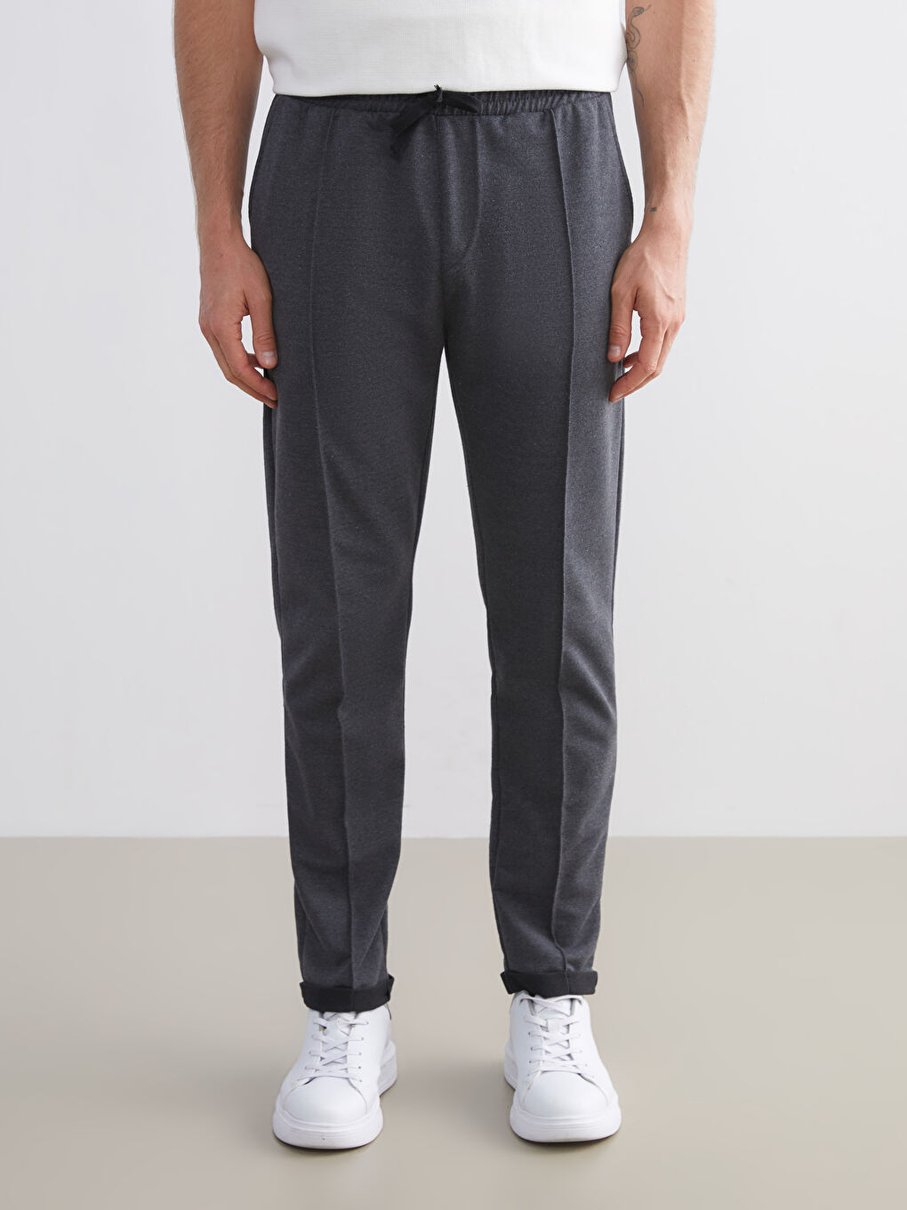 Siyah Standart Kalıp Erkek Jogger Eşofman Altı-2