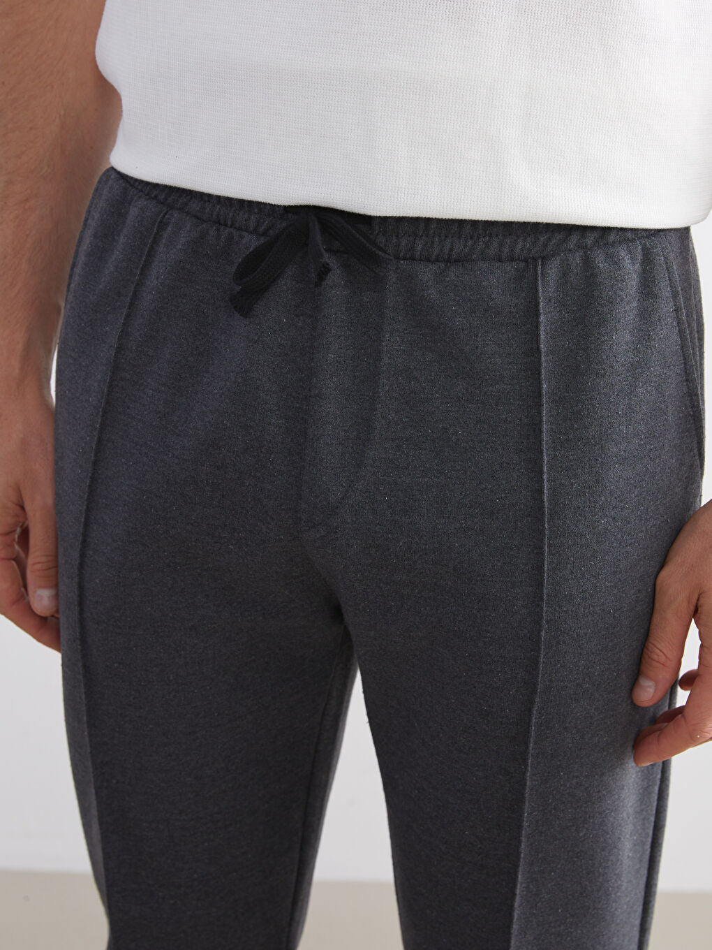 Siyah Standart Kalıp Erkek Jogger Eşofman Altı-4