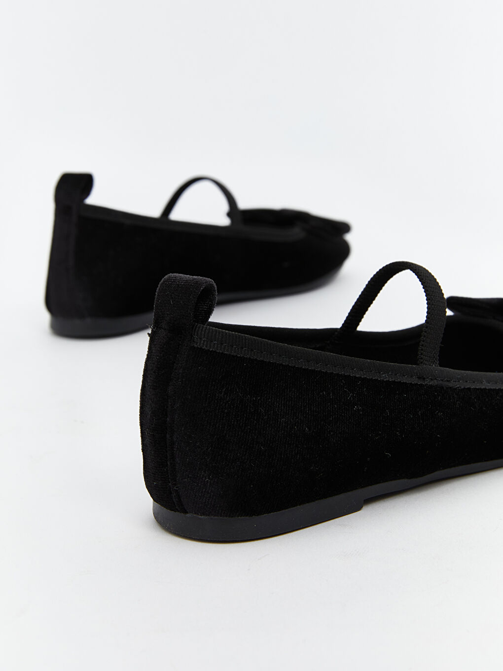 Siyah Fiyonk Detaylı Kız Çocuk Babet-4