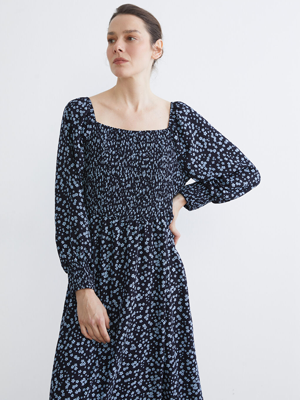 Mavi Kare Yaka Çiçekli Elbise-1