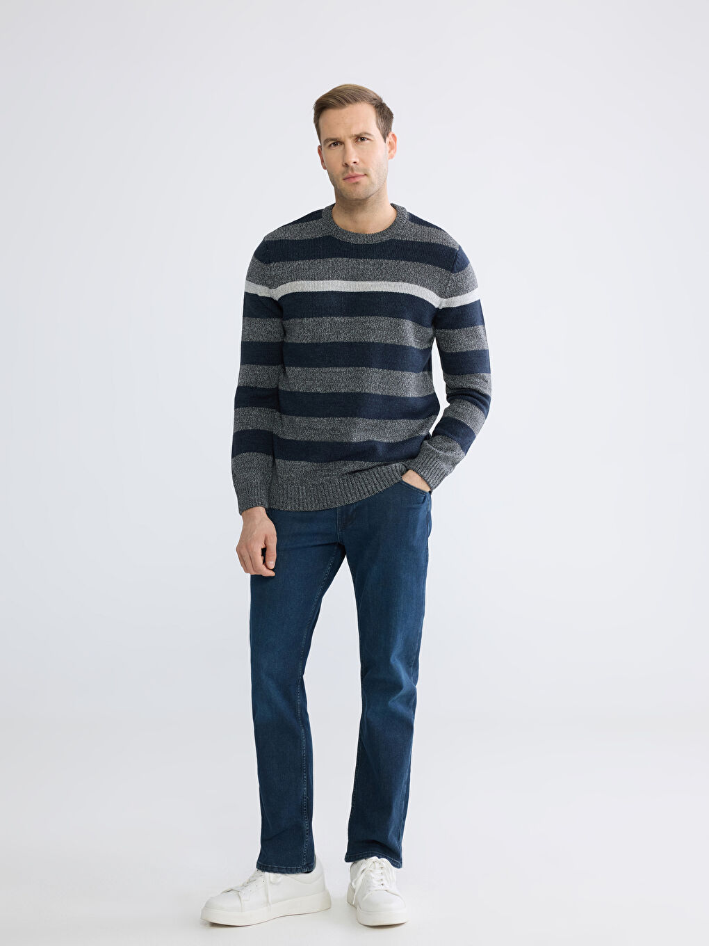 Crew Neck Striped Men's Knitwear Sweater-1