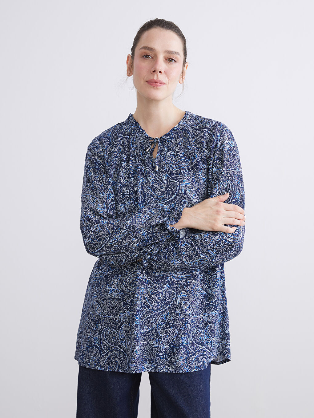 Blouse À Motifs À Col Lavallière
