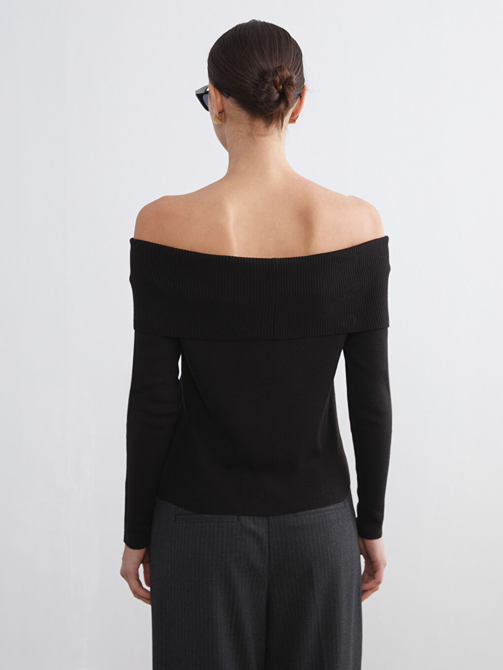 Siyah Kayık Yaka Kadın Triko Kazak-3