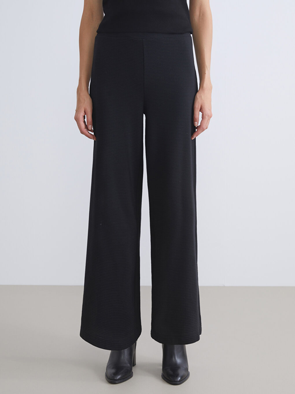 Elasticated Waist Wide Leg Women's Sweatpants-1