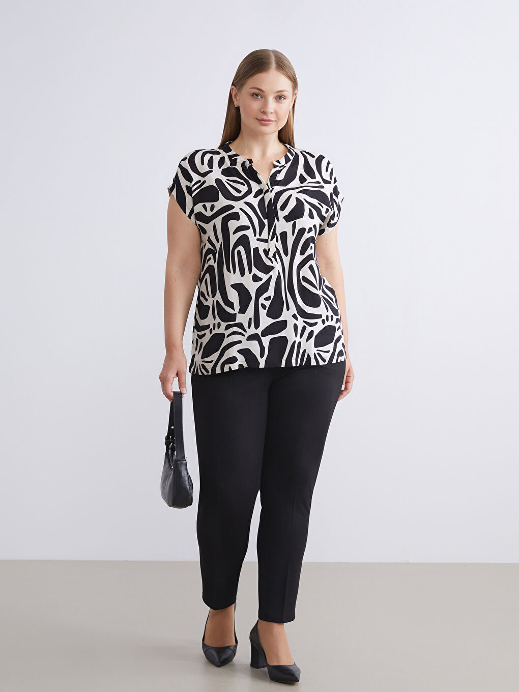 Elastic Waist Carrot Fit Women's Trousers-1