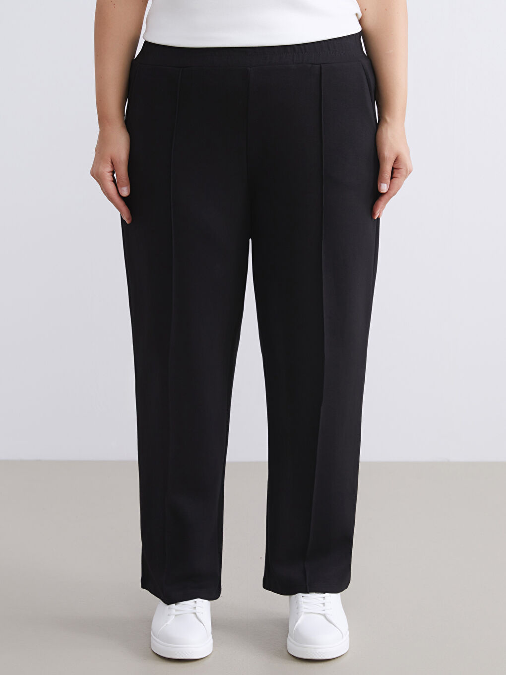 Women's Sweatpants with Elastic Waist-5