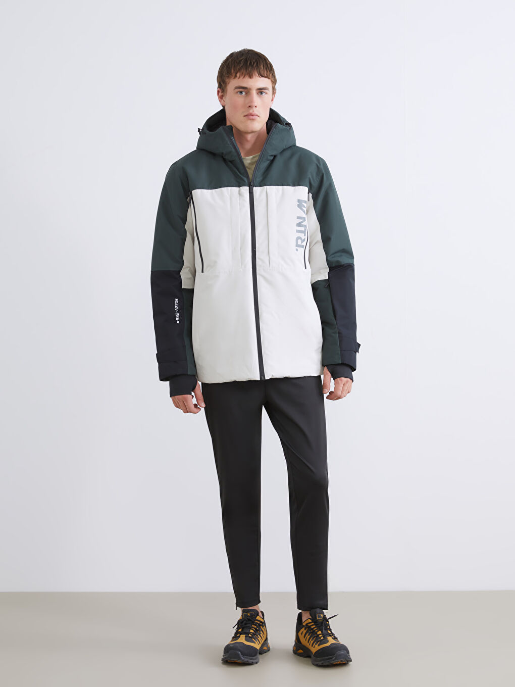 Regular Fit Hooded Men's Ski Jacket-1