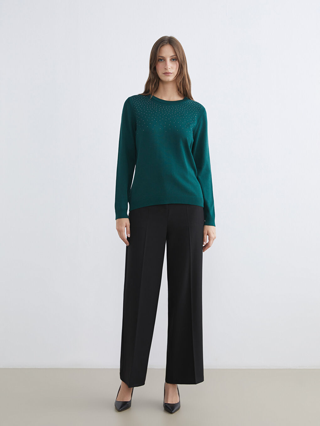 Džemper od trikotaže sa okruglim izrezom ukrašen cirkonima za žene-1