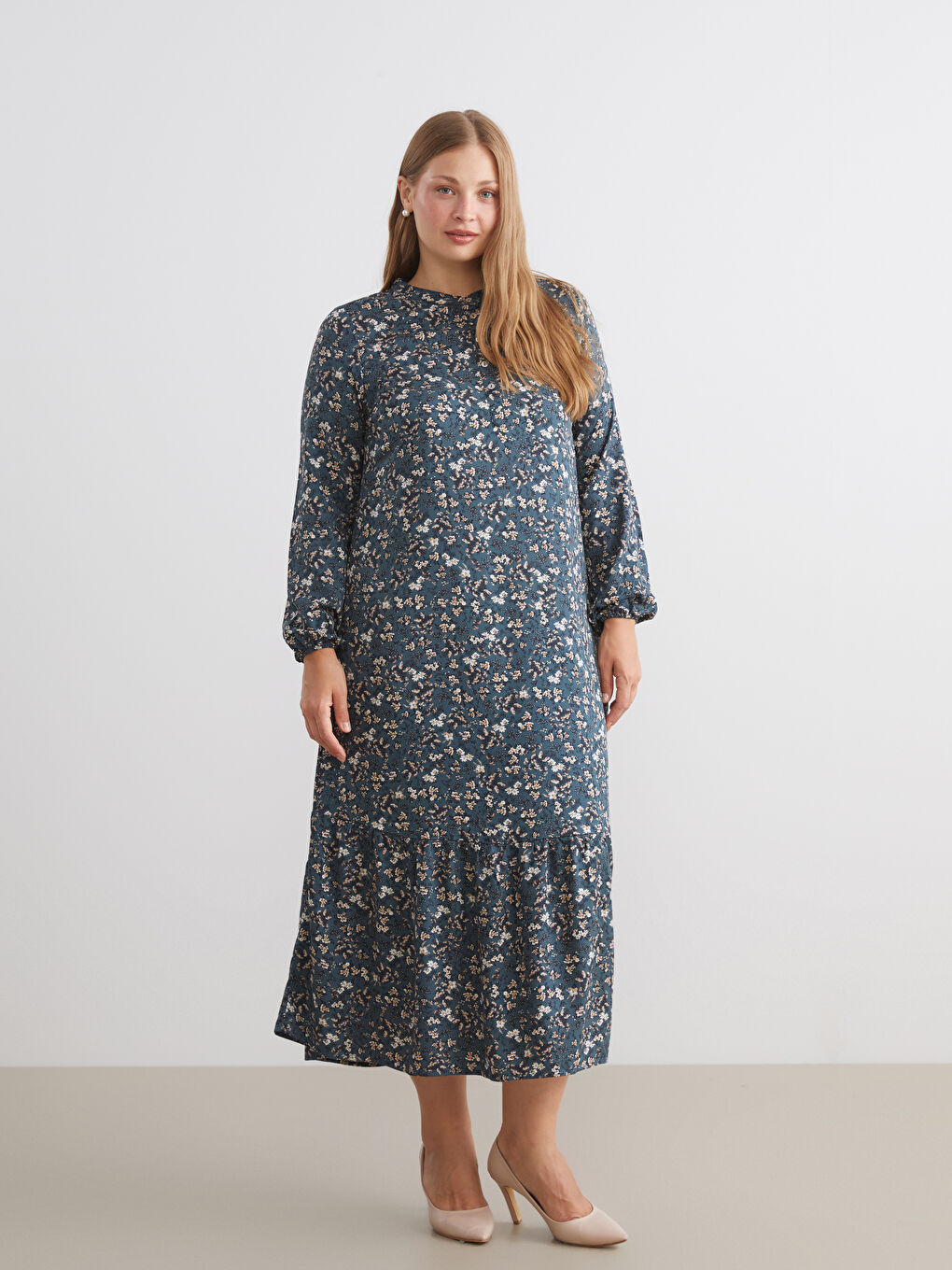 LCW Grace یه‌خه‌ خڕ جل گوڵدار فۆرم -W5FL70Z8-LSY