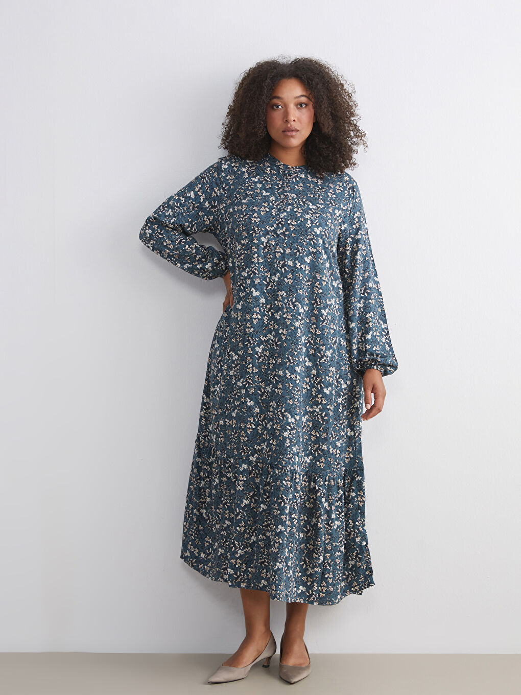 Plus Size Crew Neck Floral A-Line Dress-2
