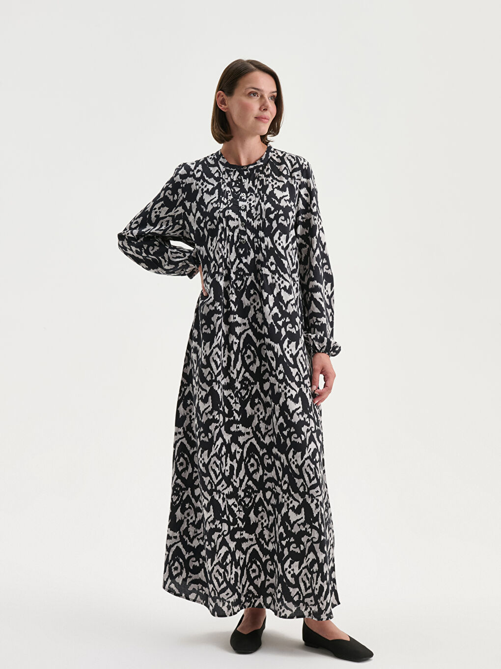 LCW Grace Crew Neck Patterned A-Line Dress -W5FL82Z8-LQJ