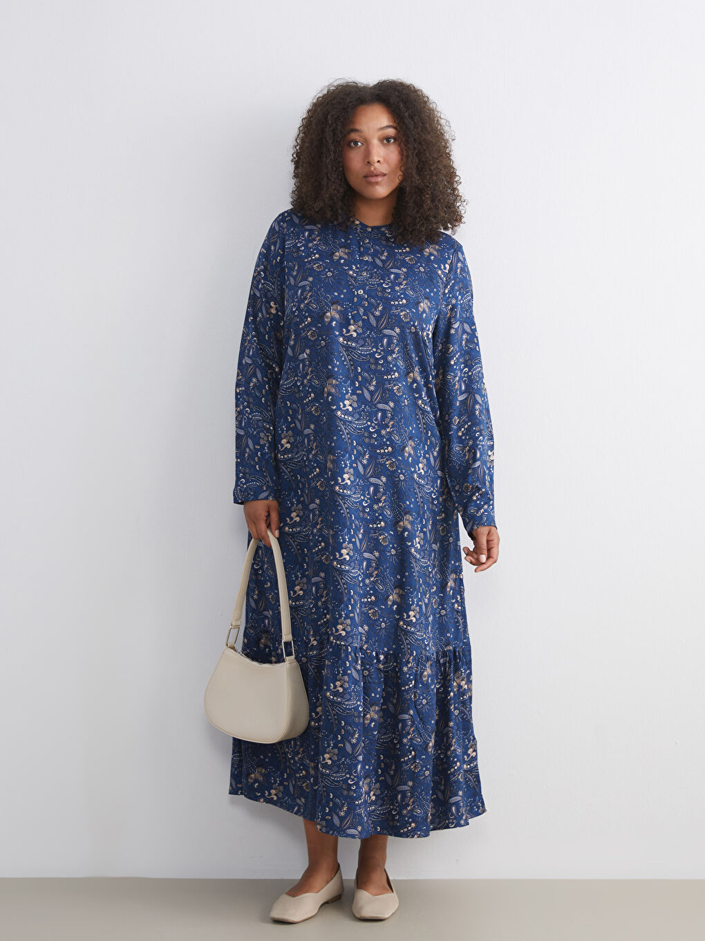 Plus Size Crew Neck Floral Dress-1