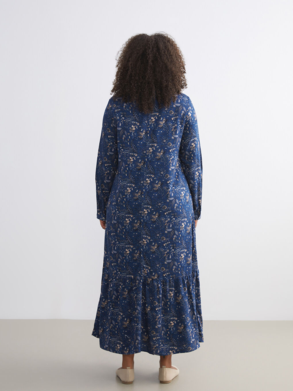 Plus Size Crew Neck Floral Dress-7