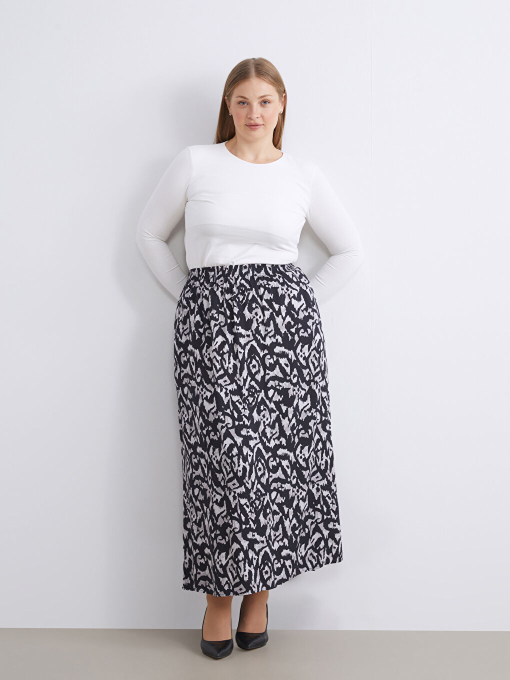 Siyah Beli Lastikli Desenli A Kesim Etek-1