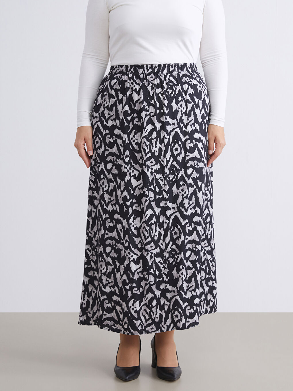 Siyah Beli Lastikli Desenli A Kesim Etek-5
