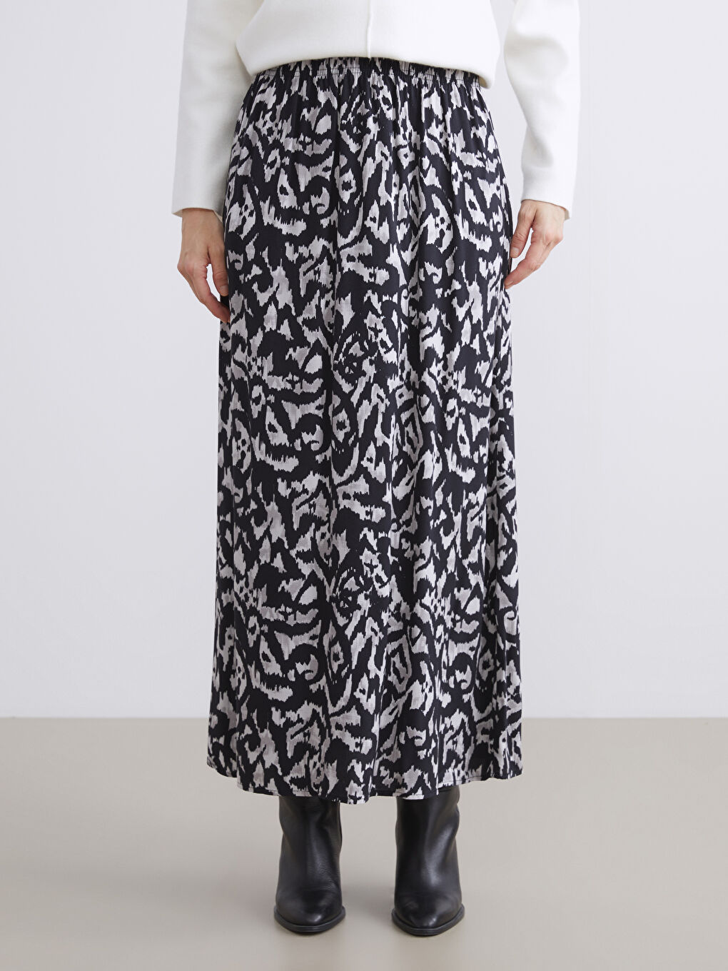 Siyah Beli Lastikli Desenli A Kesim Etek-2