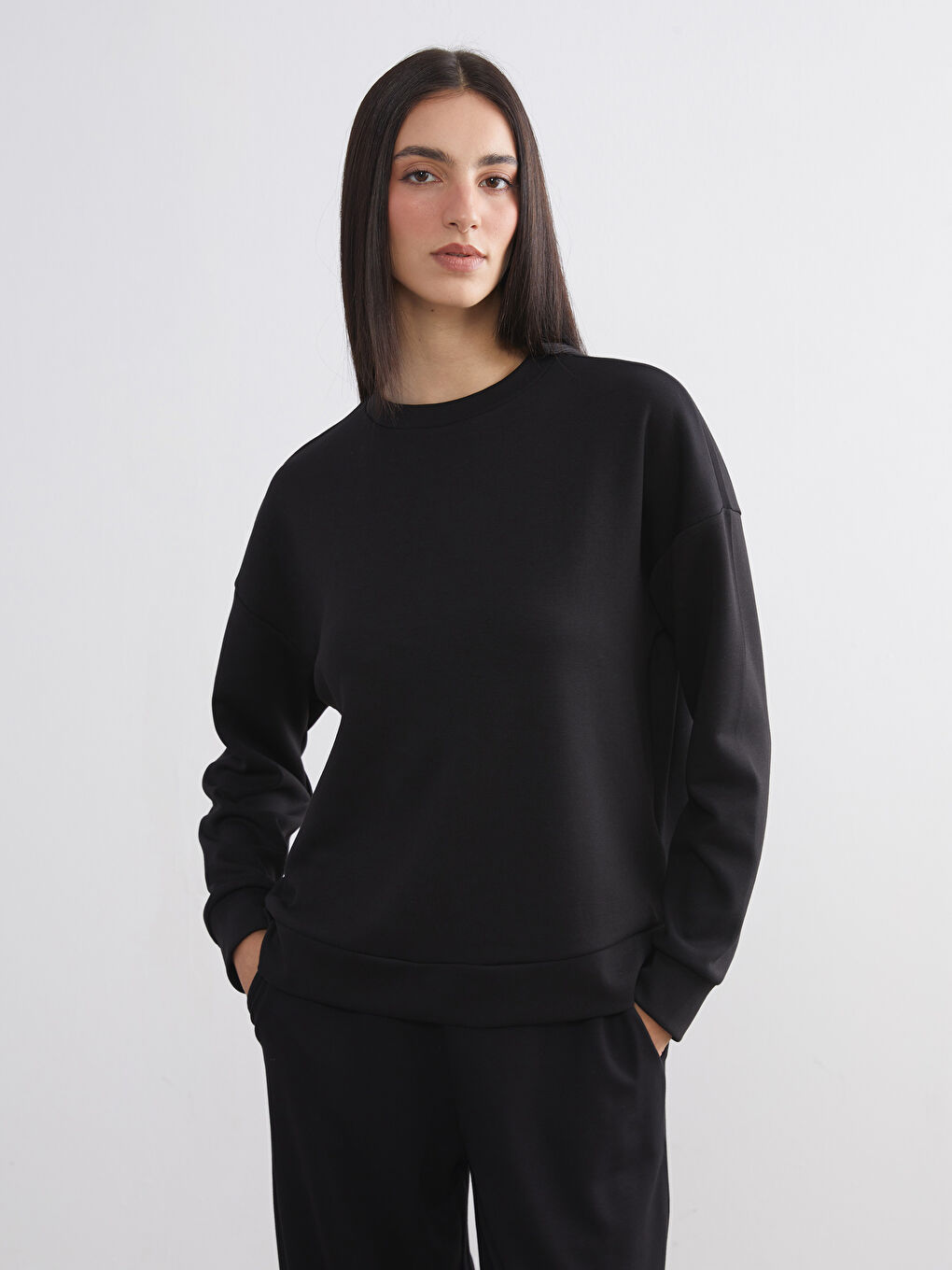 Siyah Bisiklet Yaka Oversize Kadın Sweatshirt