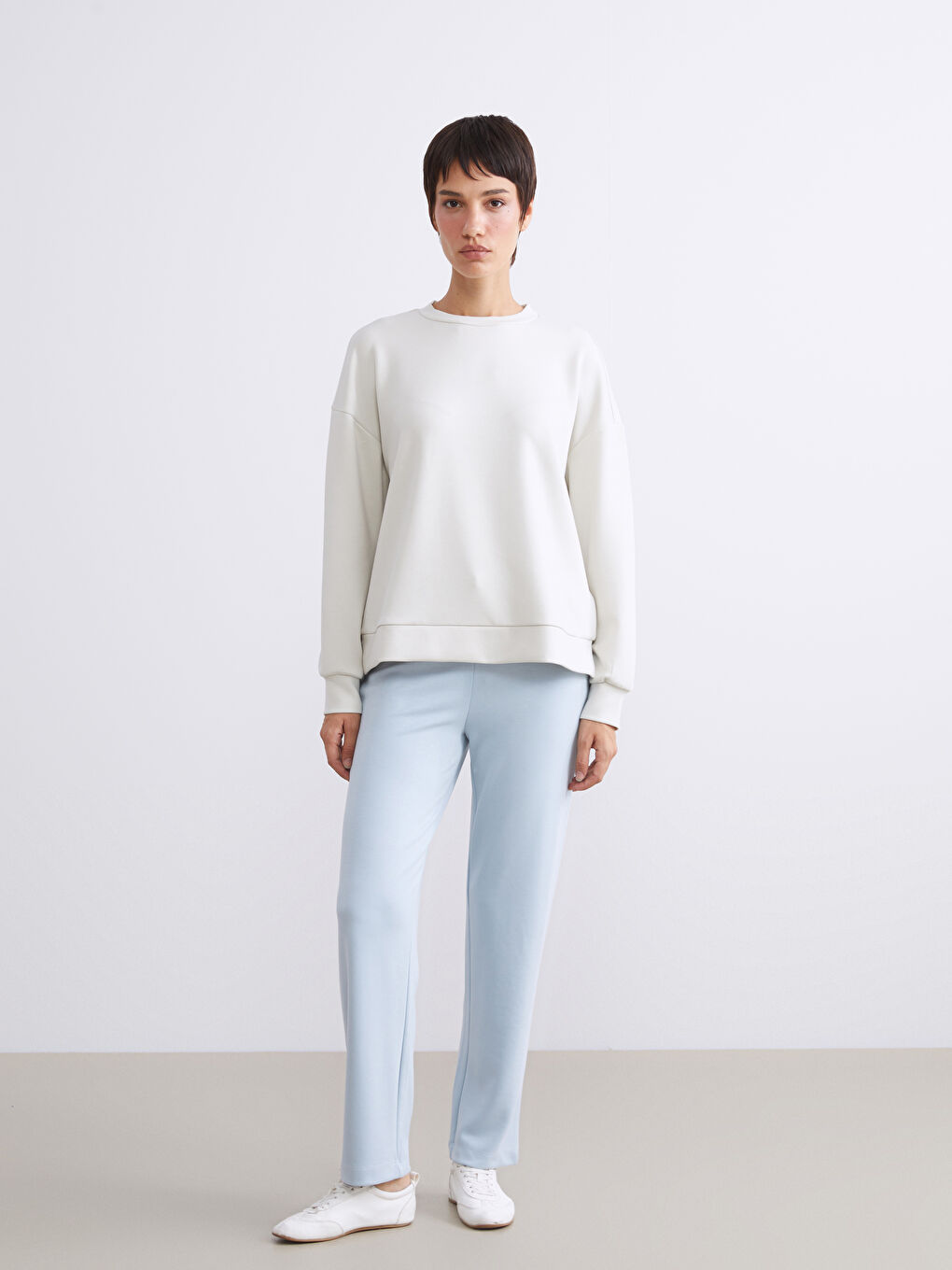 Gri Bisiklet Yaka Oversize Kadın Sweatshirt-1