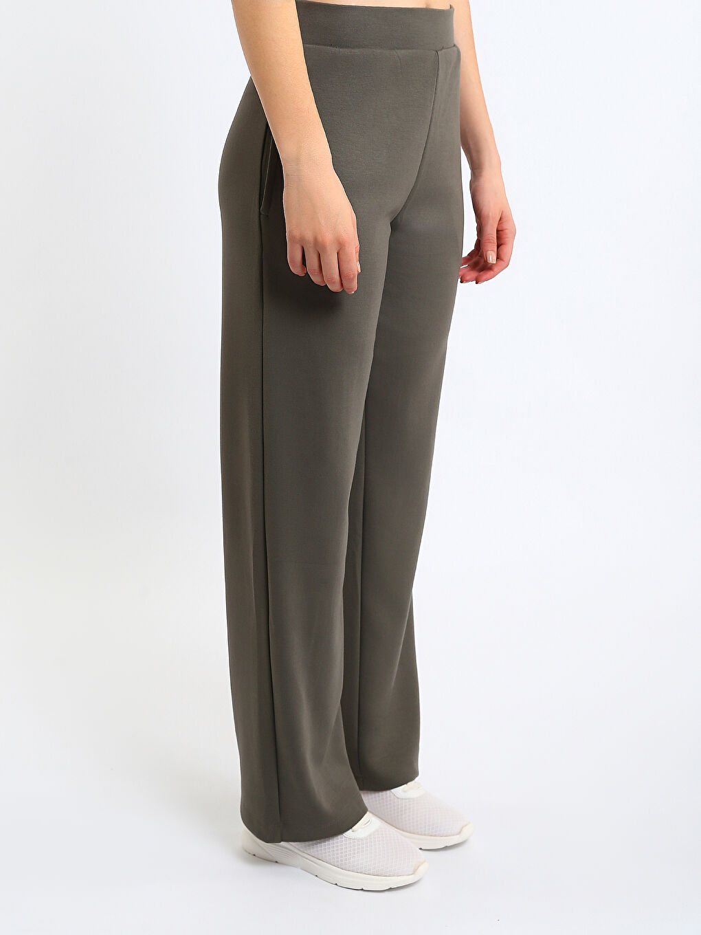 Elasticated Waist Wide Leg Women's Sweatpants-3