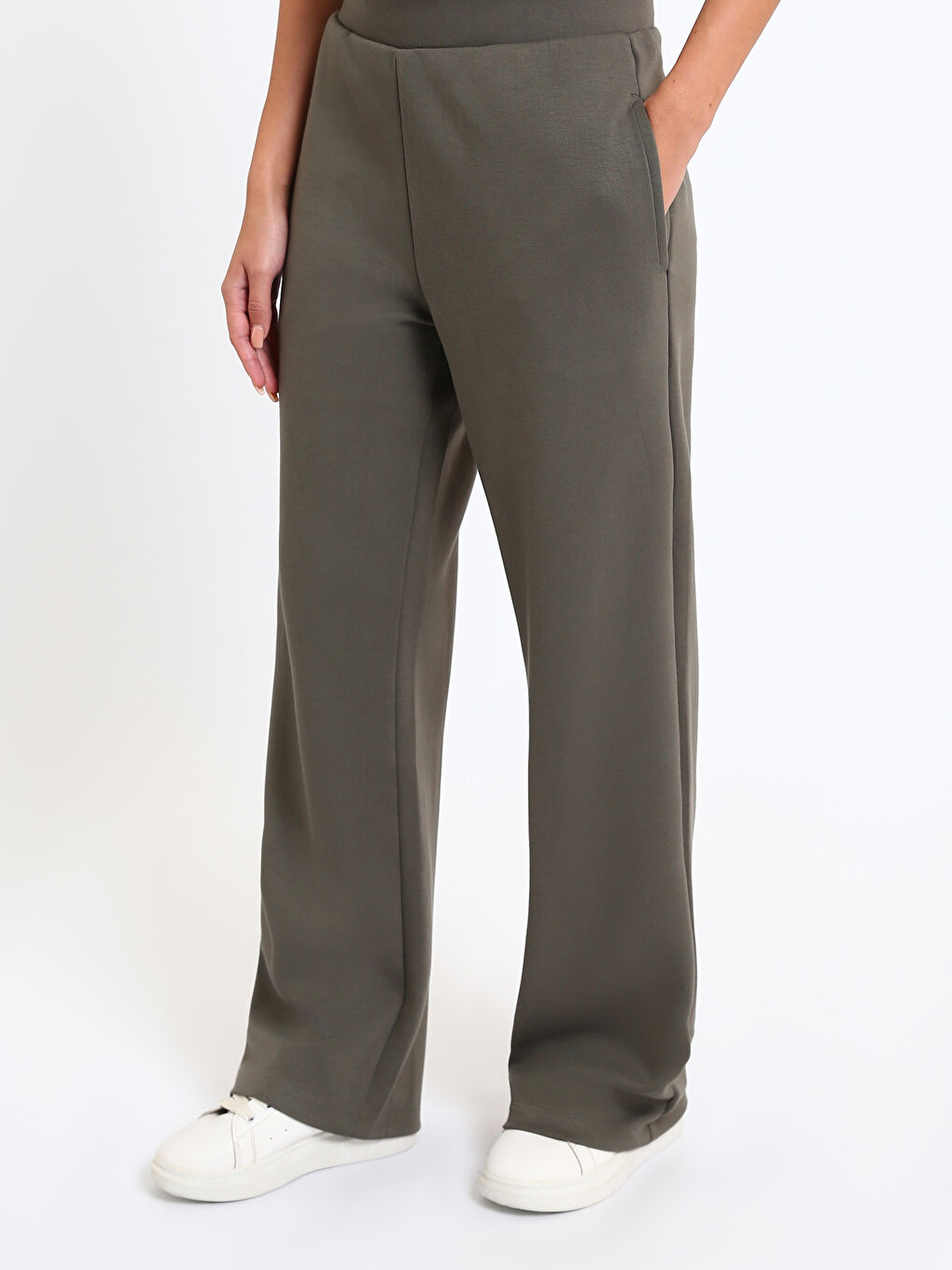 Elasticated Waist Wide Leg Women's Sweatpants-3