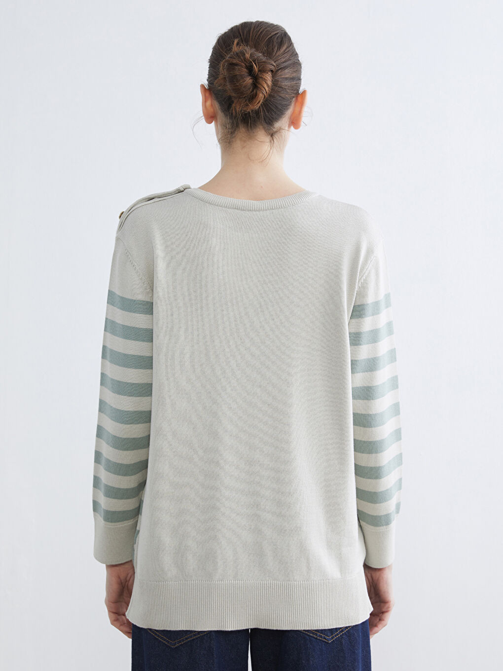Crew Neck Striped Women's Knitwear Sweater-3