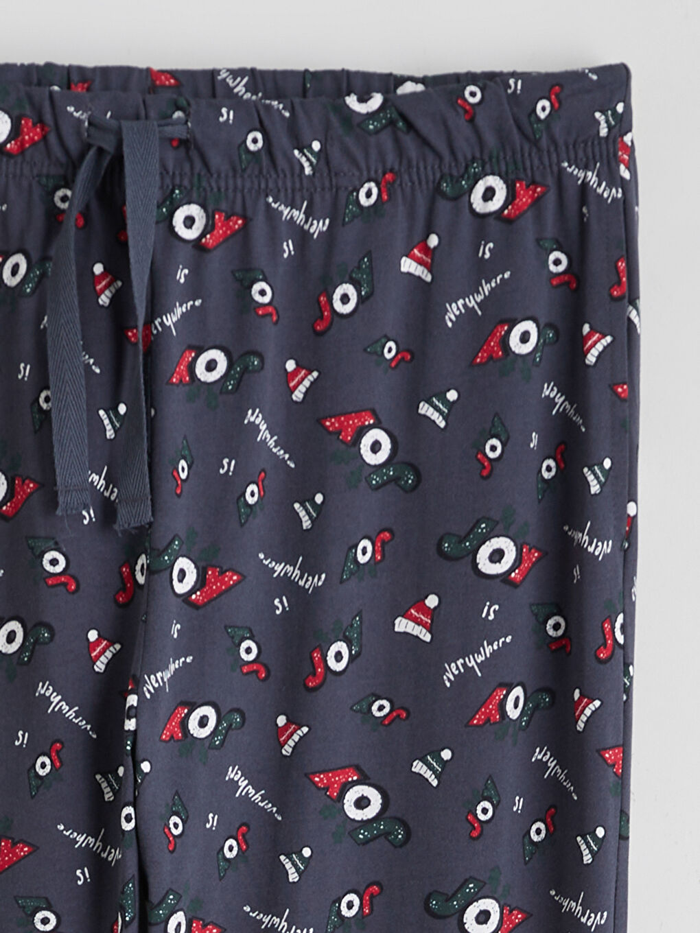 Мужской пижамный комплект стандартной посадки на новогоднюю тематику-8