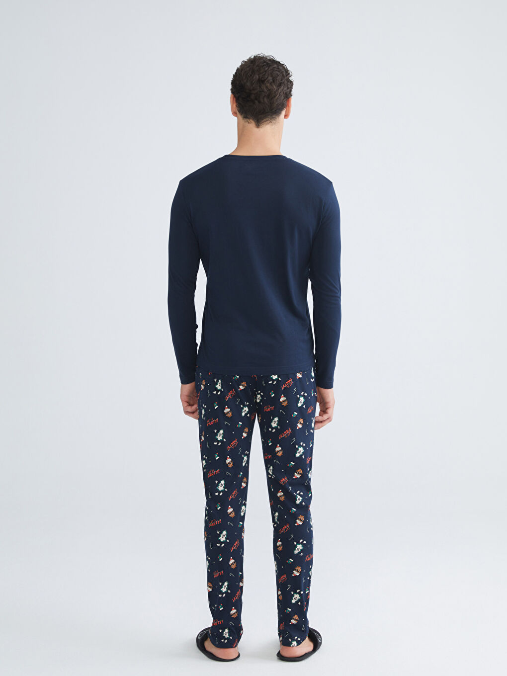 Standard Fit New Year Themed Men's Pyjama Set-3