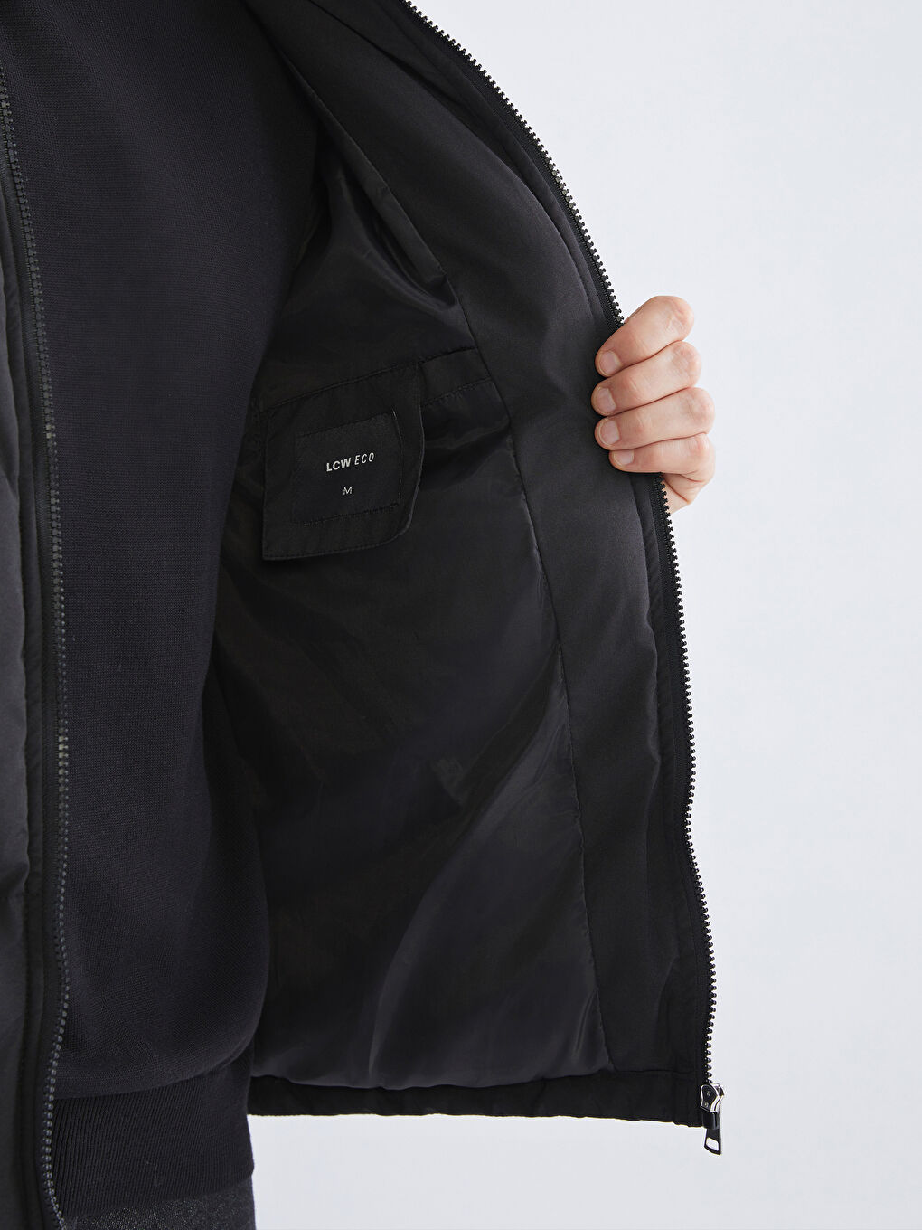 Siyah Standart Kalıp Dik Yaka Erkek Şişme Mont-3