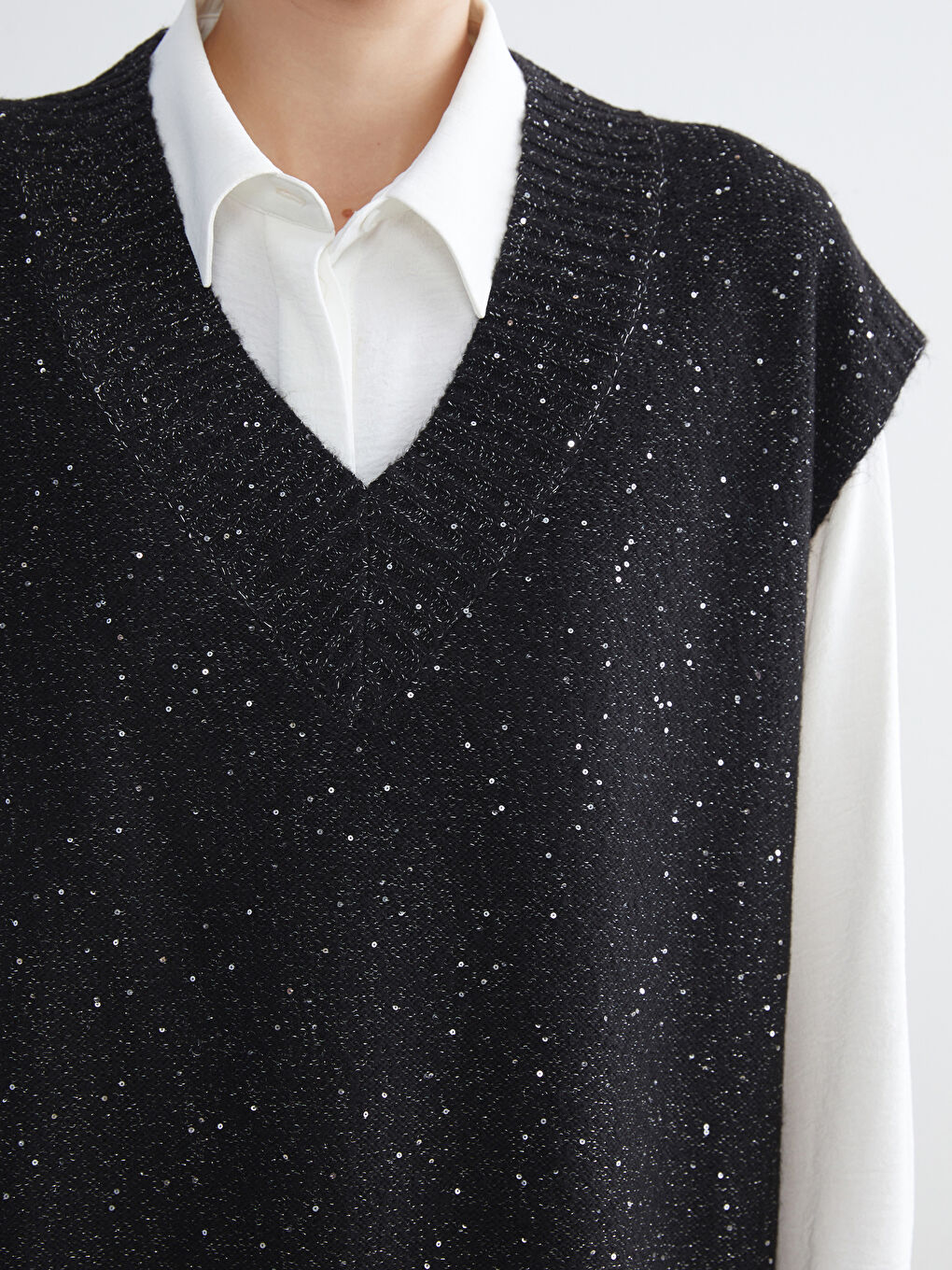 Woman BLACK Sweater Vest-2