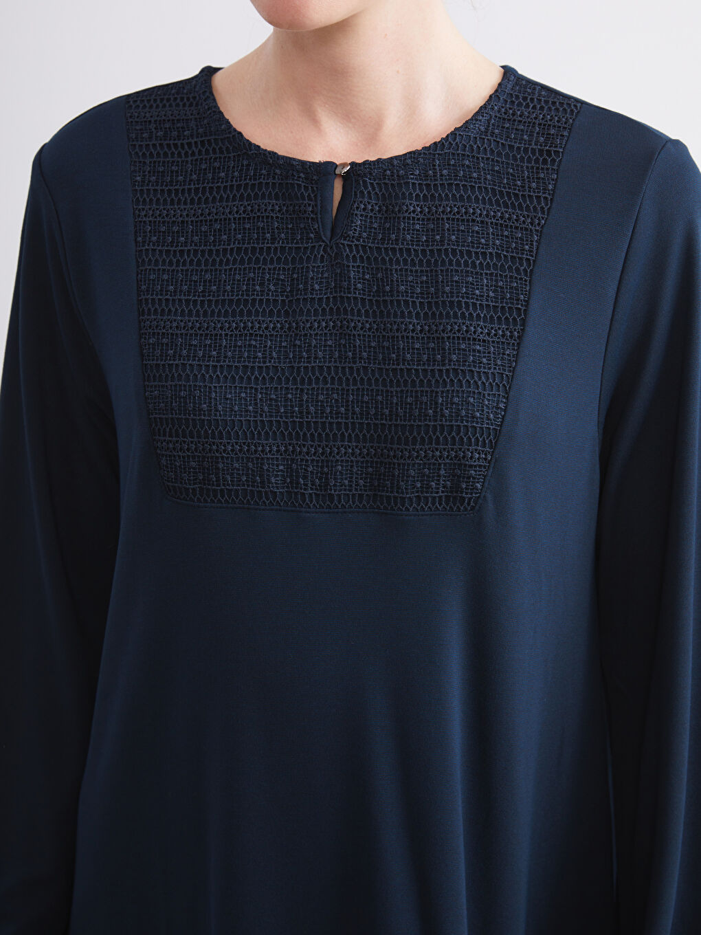 Crew Neck Lace Detailed A-Line Dress-2