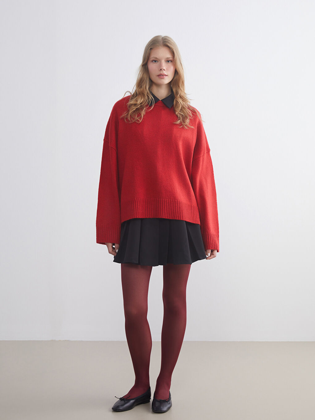 Свитер оверсайз с круглым вырезом из трикотажа для женщин-1