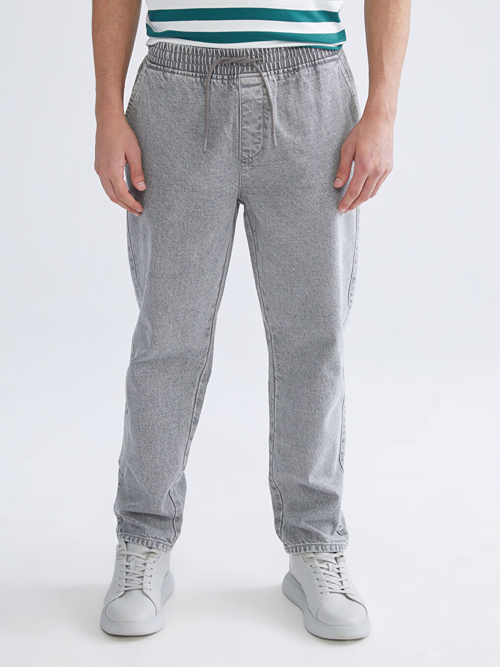 Loose Fit Men's Jeans-1