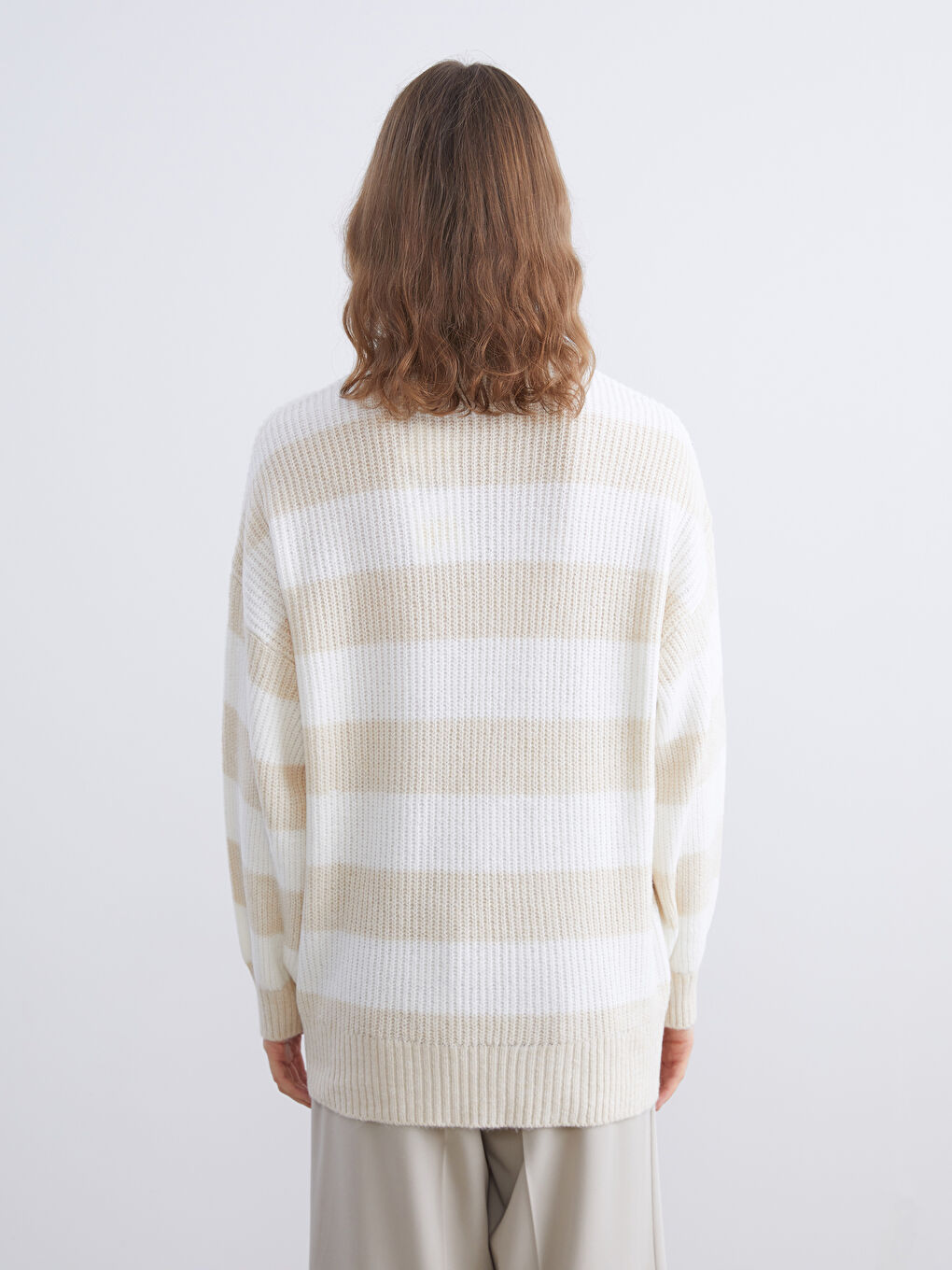Crew Neck Striped Oversize Women's Knitwear Sweater-3