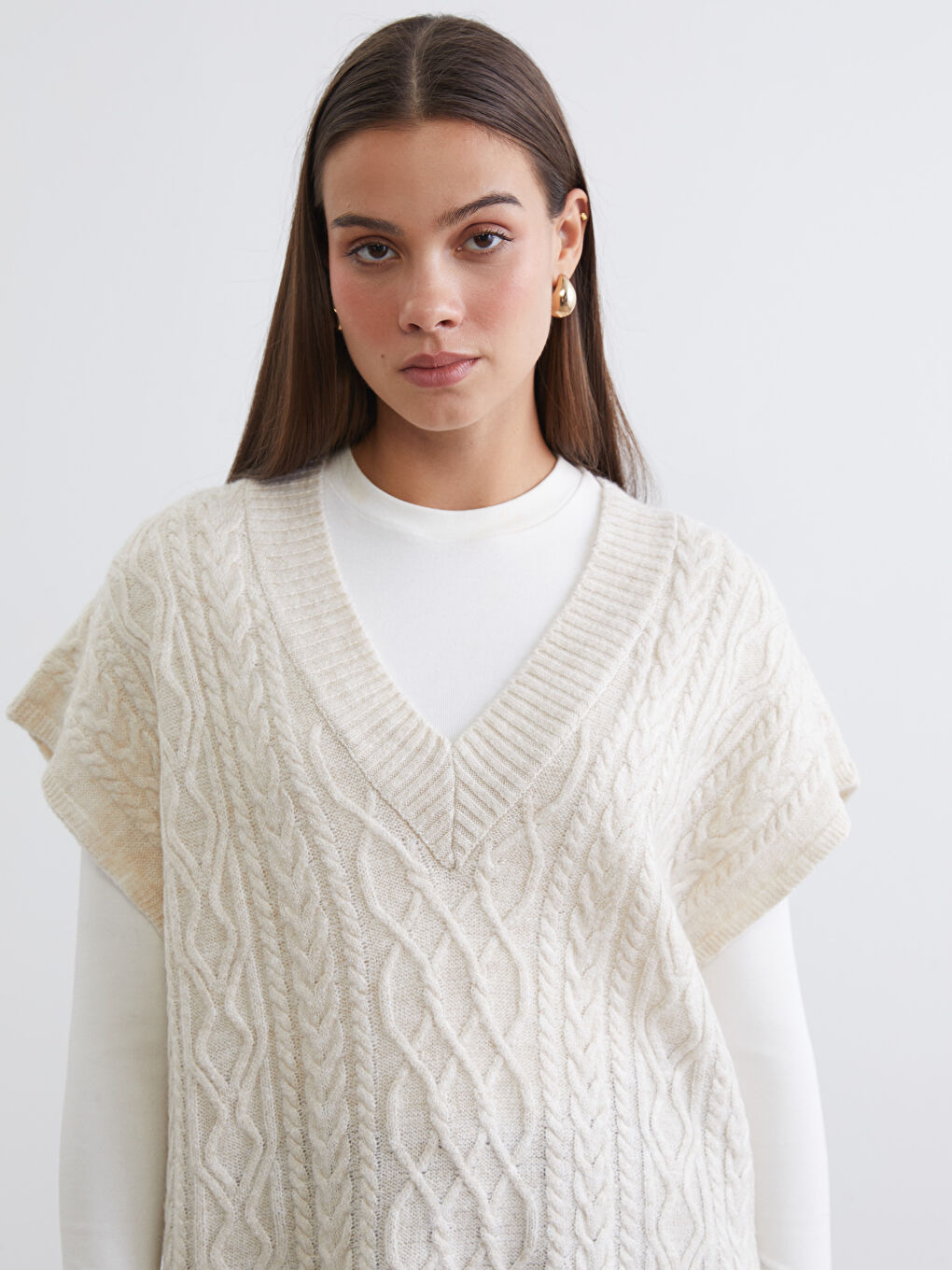 Ekru V Yaka Kendinden Desenli Oversize Kadın Triko Süveter