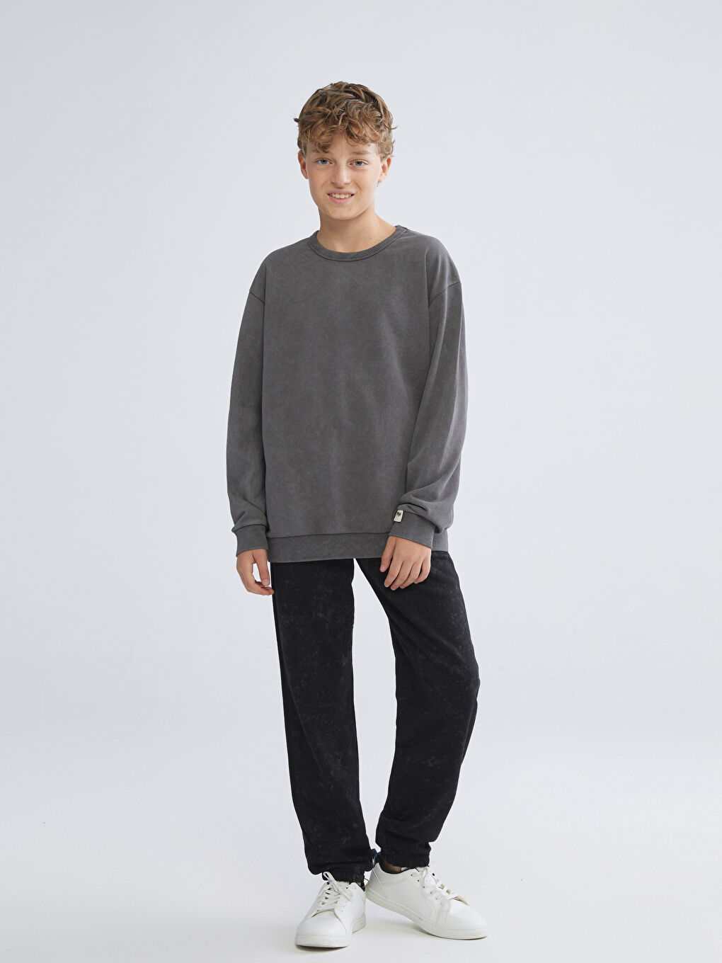 Siyah Beli Lastikli Erkek Çocuk Jogger Eşofman Alt-1