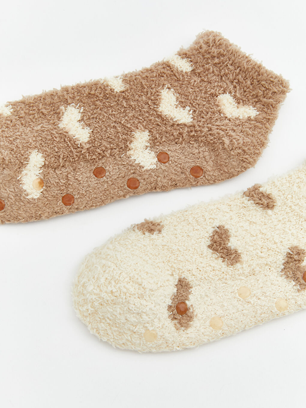 Kahverengi Kalp Desenli Kaydırmaz Taban Kadın Ev Çorabı 2'li-1