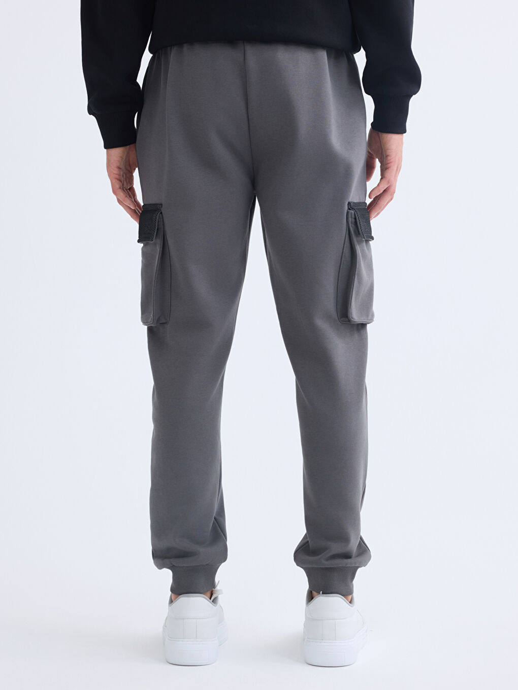 Standard Fit Jogger Sweatpants-3